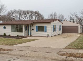 749 Berkley Pl, Dubuque, IA 52001