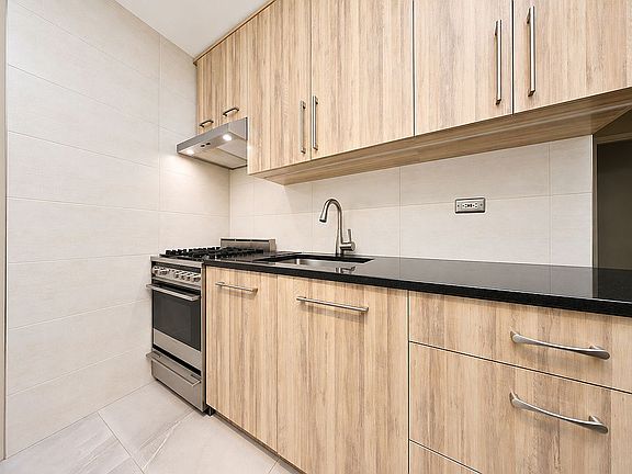 5th image of 2665 Homecrest Ave APT 5R