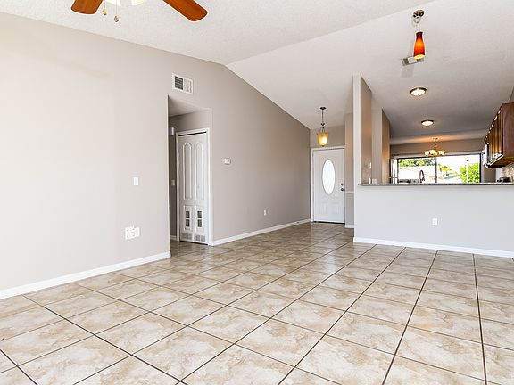 3rd image of 3188 Curry Woods Cir