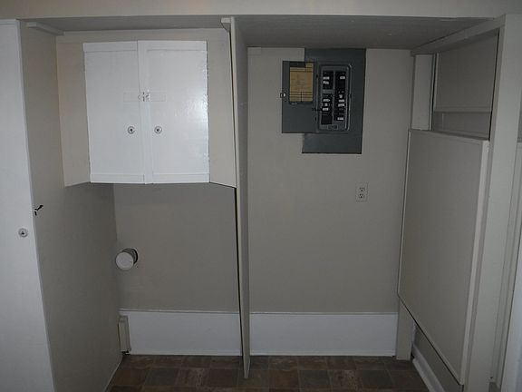2nd image of 2740 Antler Dr W