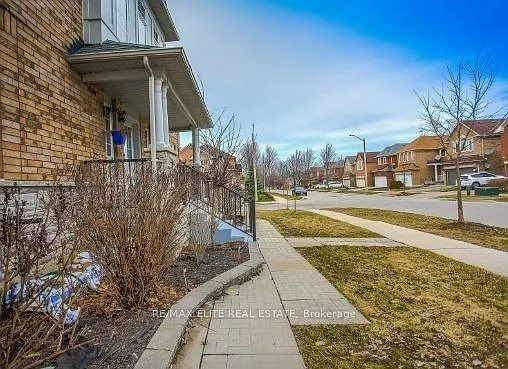 155 Rideau Dr #BASEMENT — Photo 12