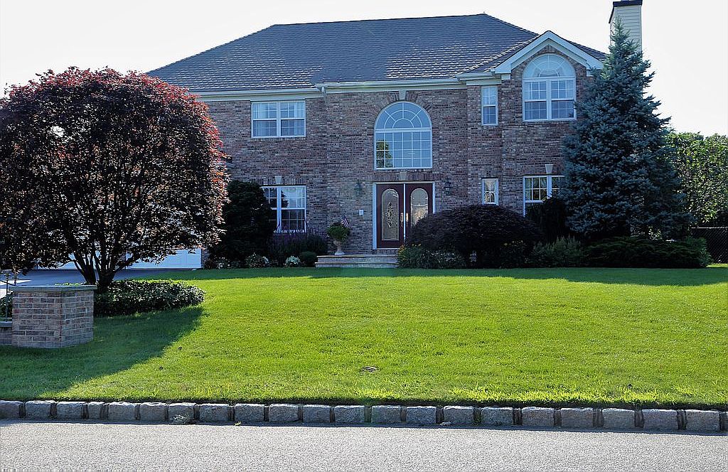 24 Chateau Dr, Manorville, NY 11949 Zillow