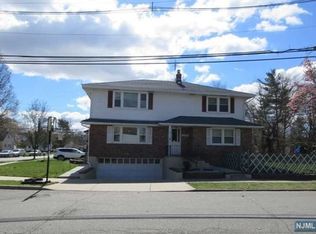 3 Thornton Pl, Clifton, NJ 07012