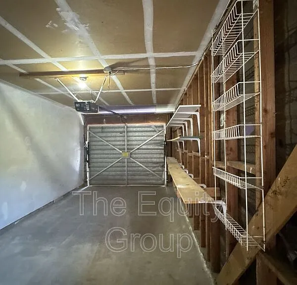 148 S Peppertree St — Photo 25