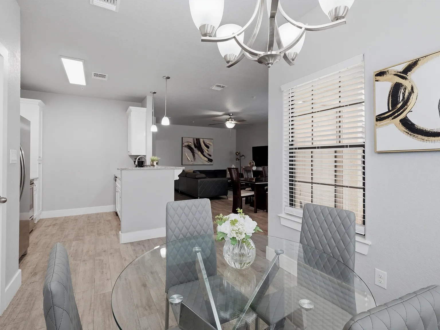 2 bed, 1283 sqft, $1,650 — Photo 2