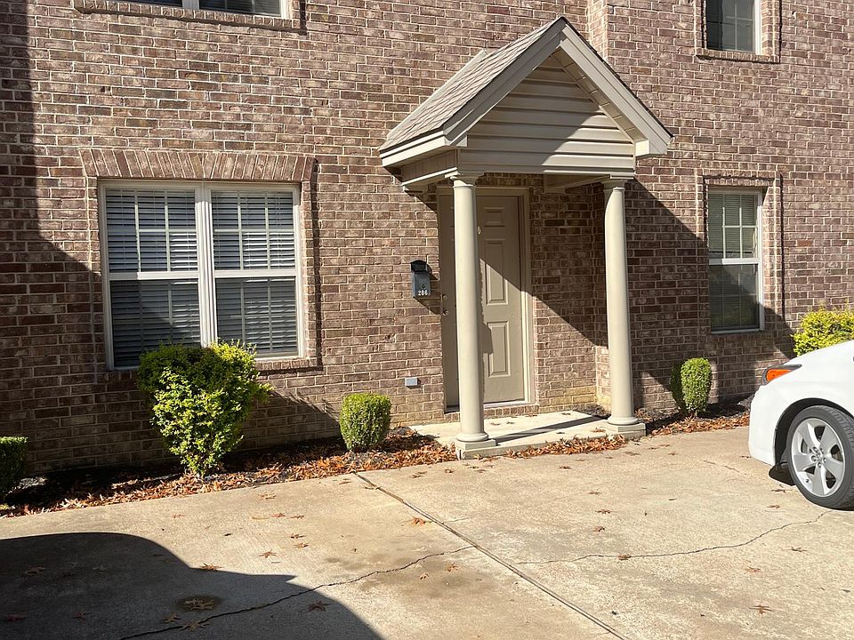 1st image of 206 Highland Dr