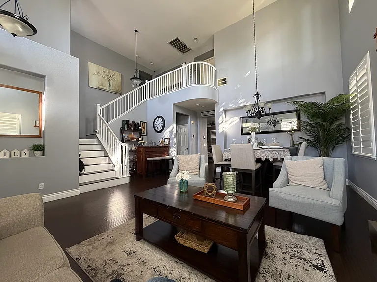 38026 Iris Way — Photo 4