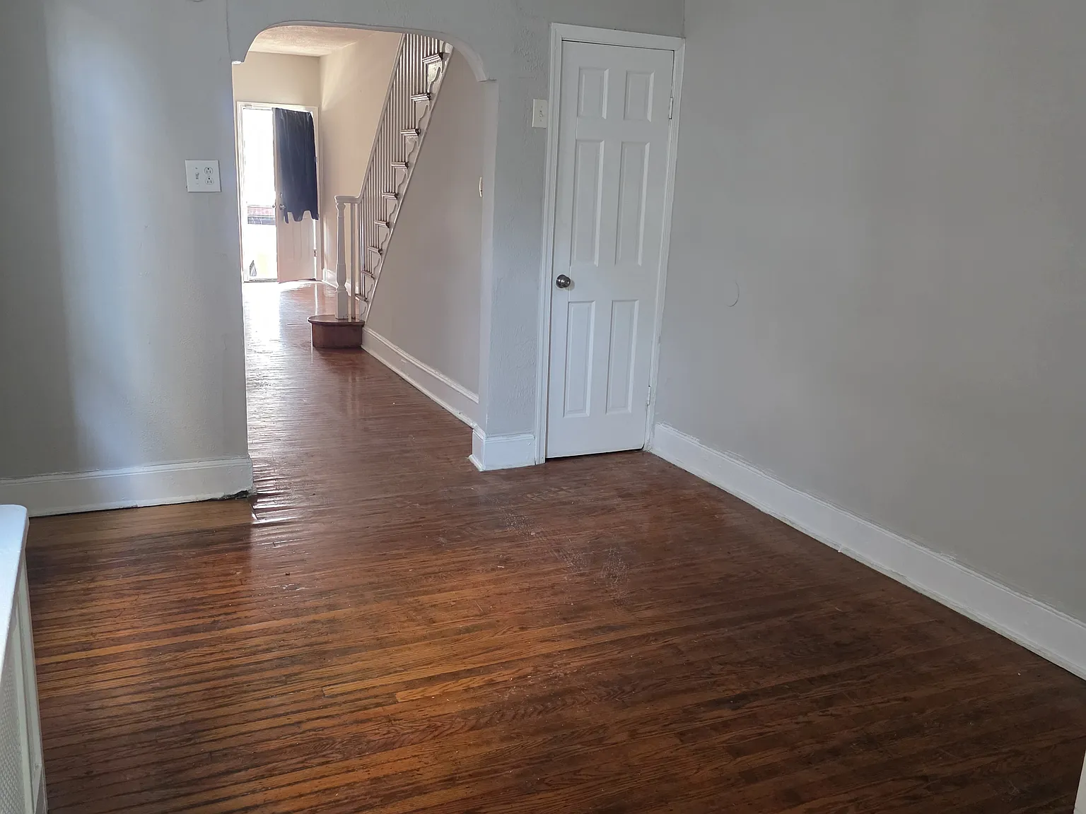 4 bed, 1500 sqft, $1,650 — Photo 1