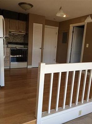 3rd image of 160 Burkhall St Unit 612