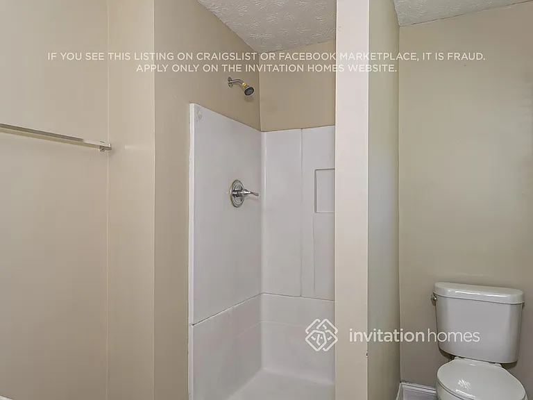 1740 Rose Garden Ln — Photo 12