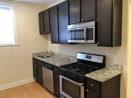 4054 N Harding Ave #3 Photo 1