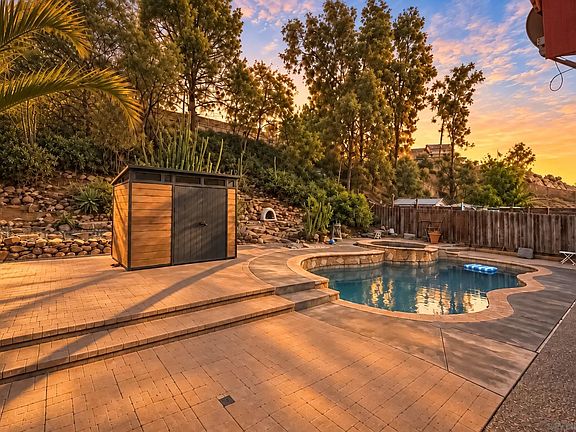 3rd image of 2742 Prairiestone Way