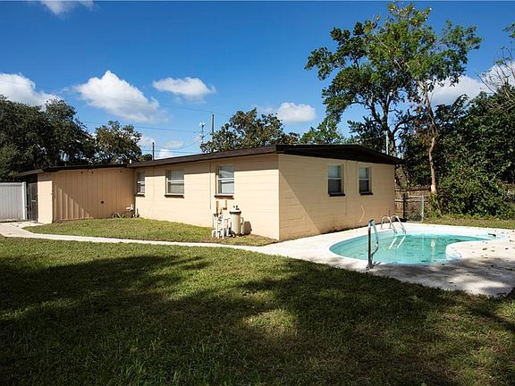 4th image of 1207 E Camellia Dr