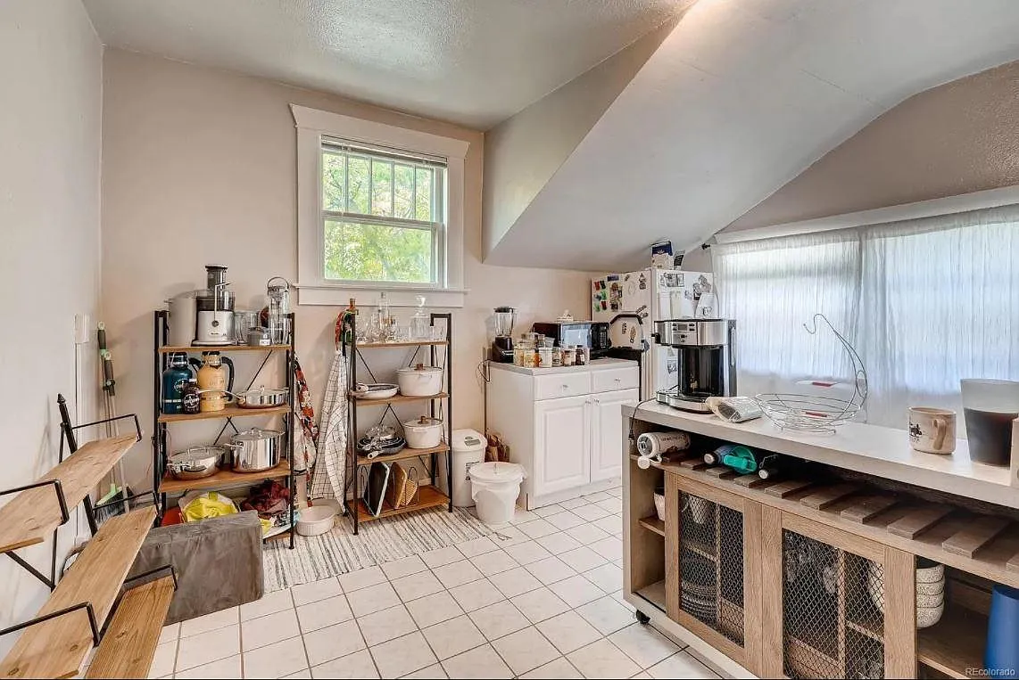 Building Photo - 4330 Quitman St #3