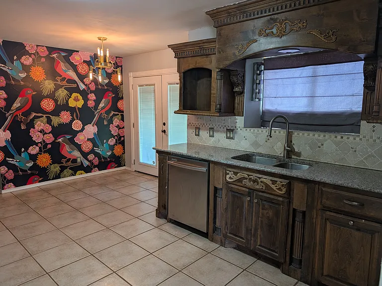 8528 Pedernales Trl — Photo 3