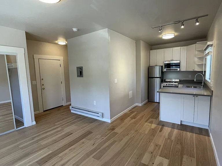 1809 Filbert St — Photo 2