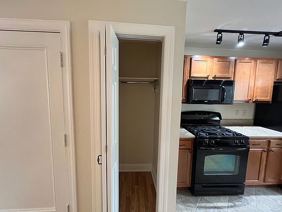 5th image of 115 Emerson Ave APT 2