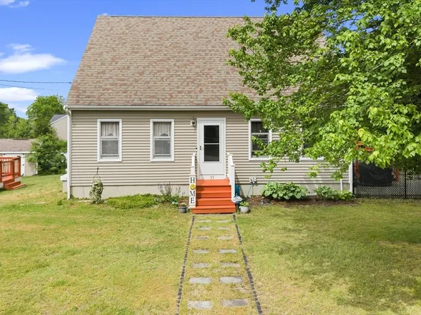 55 John St, Acushnet, MA 02743