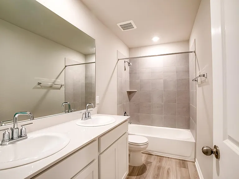 1532 Homestead Farms Dr — Photo 21