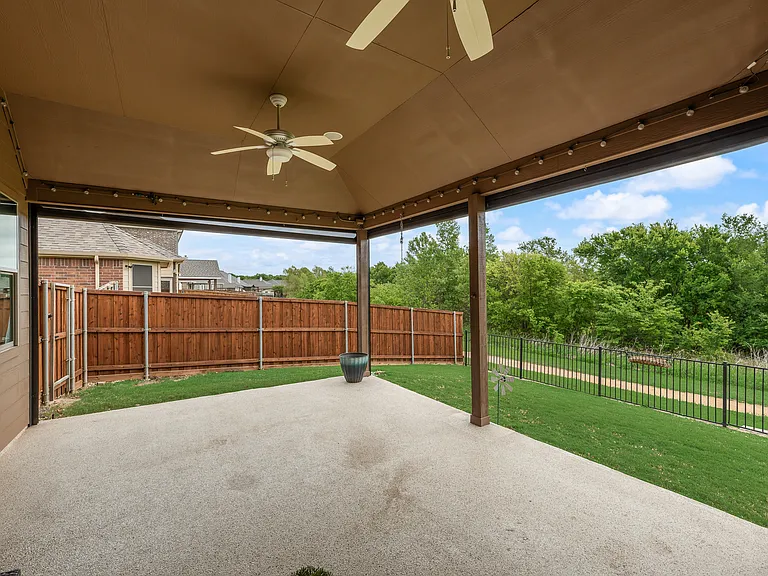2112 Benjamin Creek Dr — Photo 42