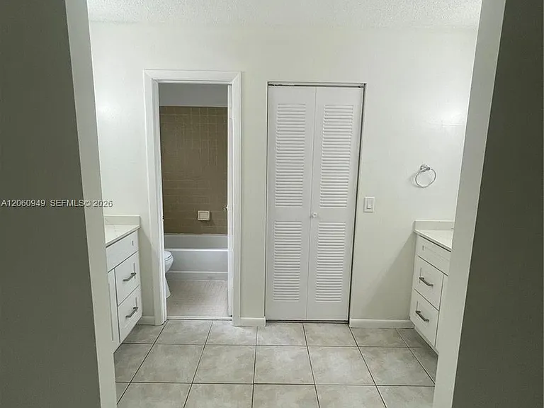 12370 SW 52nd Pl — Photo 31