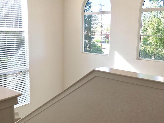 2nd image of 950 E Duane Ave