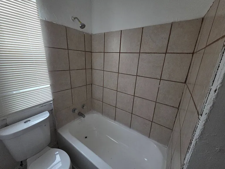 15322 Yorick Ave — Photo 19