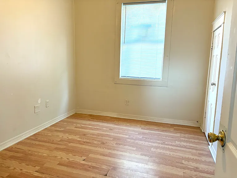 2927 Ybor St — Photo 9