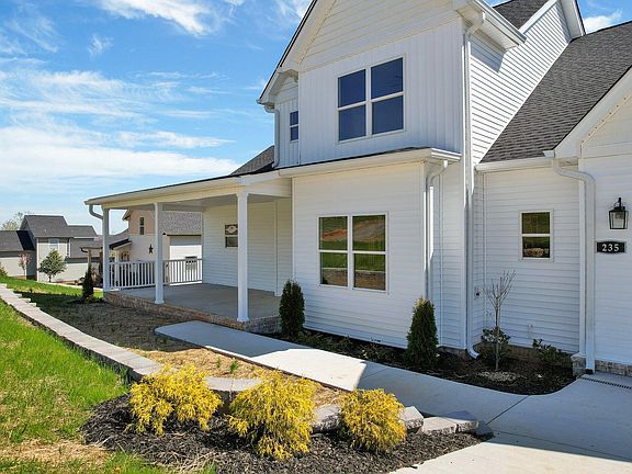 4th image of 235 Banberry Dr #32