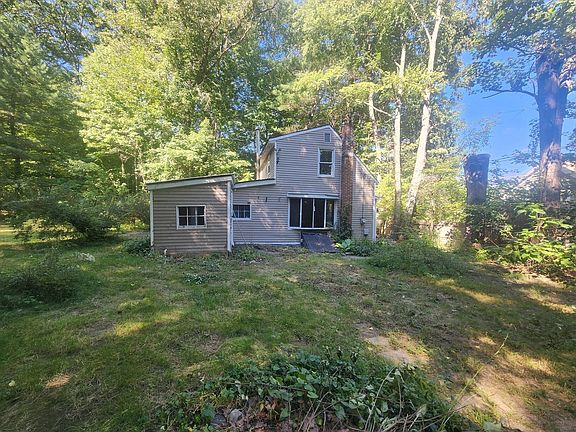 3rd image of 64 1/2 Wallace Ave