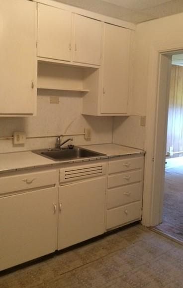 1st image of 30 E Antietam St APT 1R
