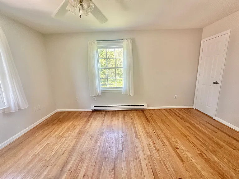 703 Kentland Dr — Photo 28