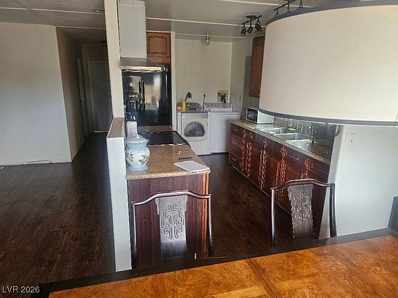 4th image of 610 Morgan Ln