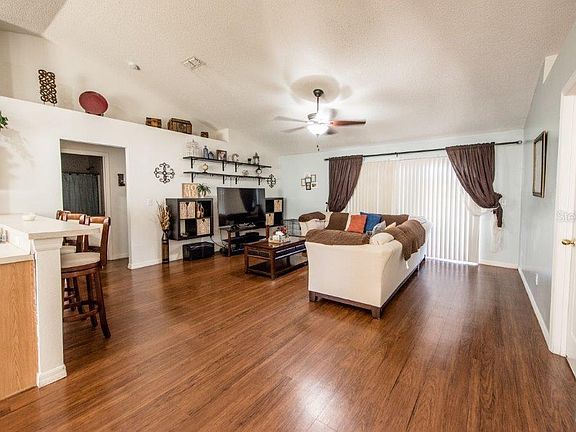 4th image of 1344 Oak Valley Blvd