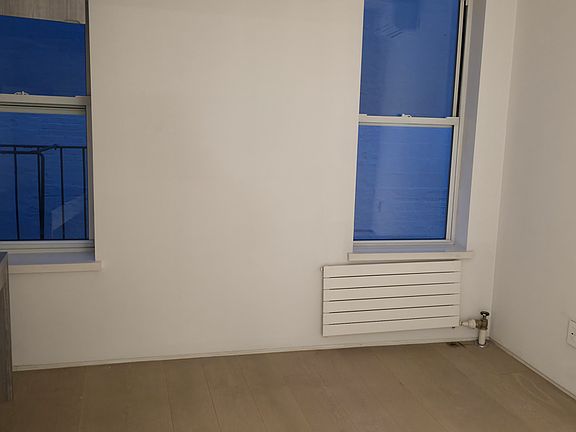 5th image of 209 Grand St #5D