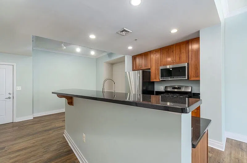 2 bed, 2.0 bath, 967 sqft, $2,250 — Photo 4