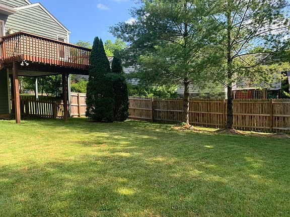 4th image of 1100 Cottonwood Dr