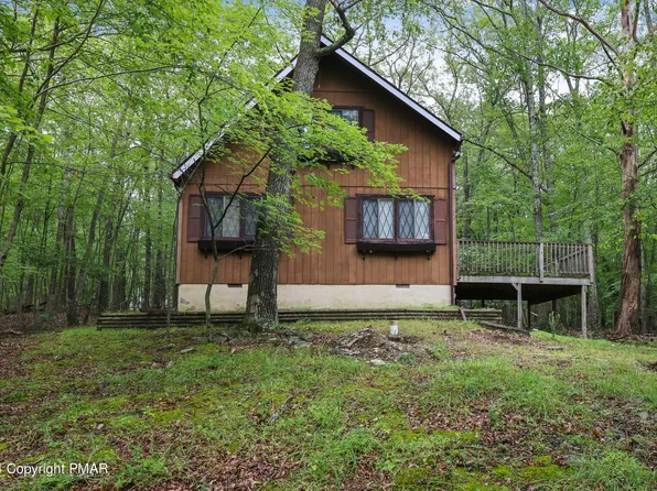 144 Gold Finch Rd, Bushkill, PA 18324
