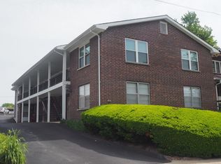 320 Jackson St #320C, Saint Charles, MO 63301
