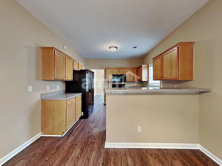 4813 Madison Point Cir — Photo 4