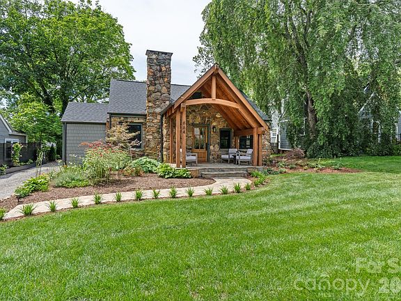 2nd image of 664 Lakeshore Dr