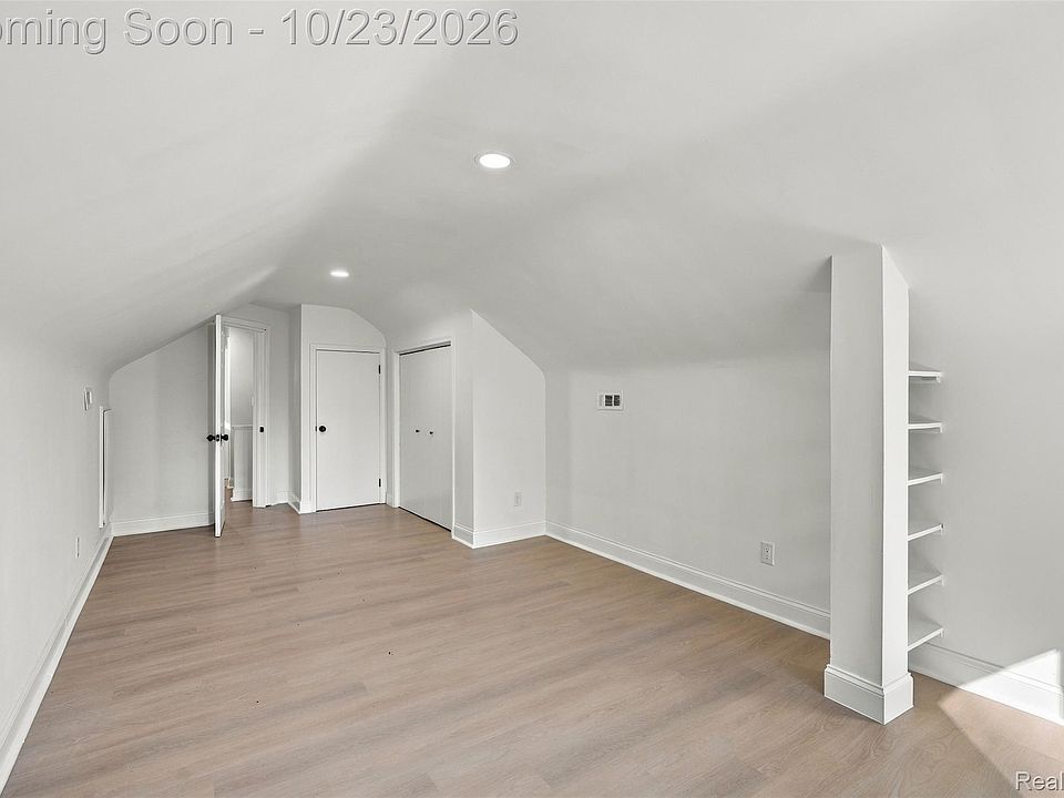 428 Girard Ave, photo 28