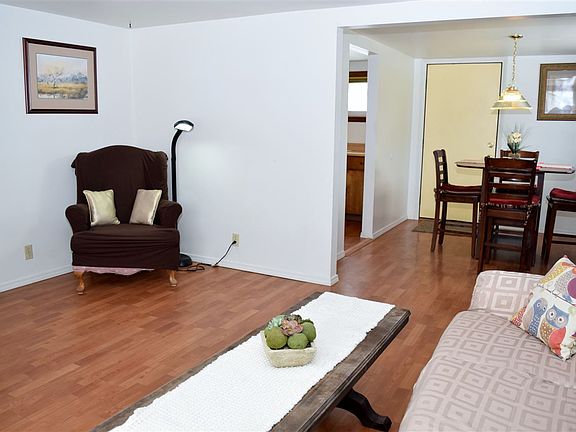 3rd image of 403 Rossell Ave
