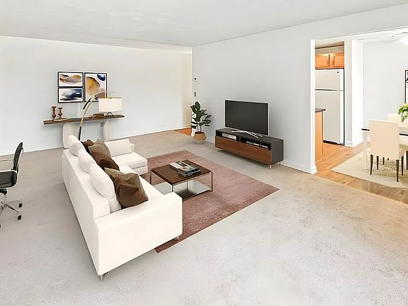 3rd image of 1790 Crittenden Rd APT 5