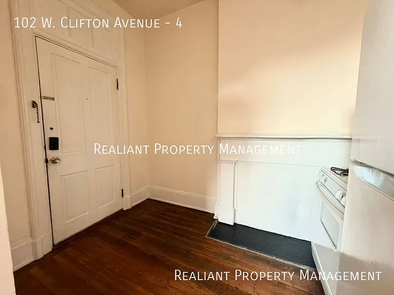 102 W Clifton Ave #4 — Photo 3
