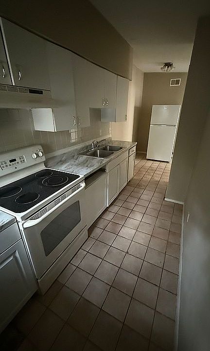 1st image of 8728 Mandarine Pl