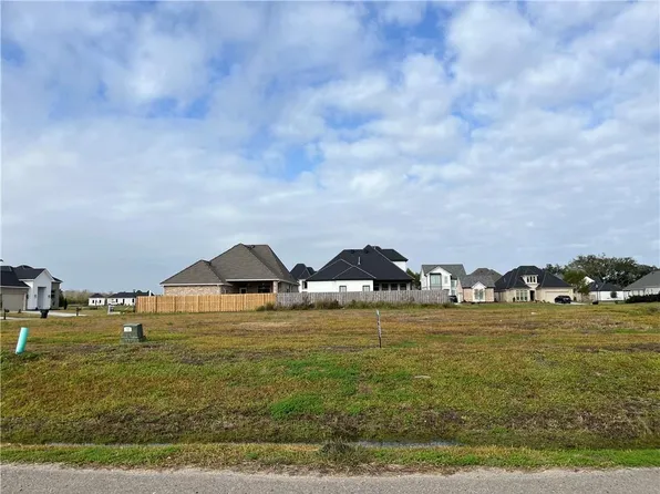 103 Pintail Point, Belle Chasse, LA 70037