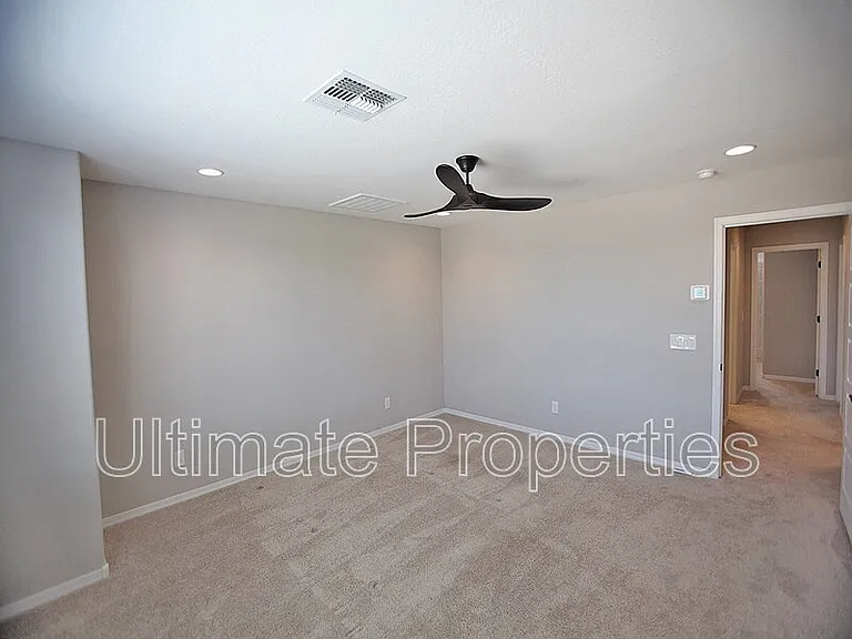 8920 W Marshall Ave — Photo 16