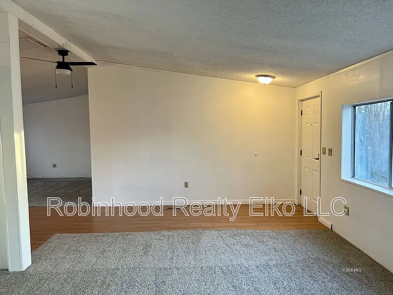 1006 Cedar St — Photo 8