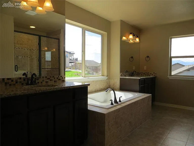 3075 Looking Glass Way — Photo 17
